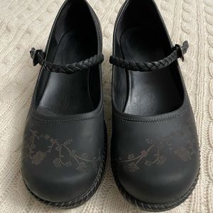 ❤️SOLD❤️ECCO Black Sculptured Mary Jane braided strap